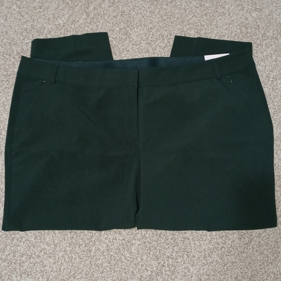 Lane Bryant Allie Hunter Green Ankle Pants - Picture 2 of 6